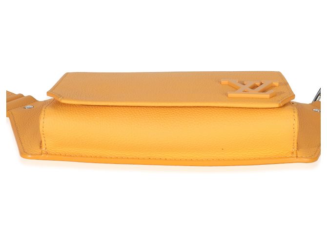 Borsa a tracolla Louis Vuitton Aerogram Takeoff in pelle di vitello Safran Yellow Giallo - vista 6