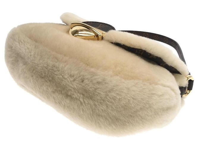 Borsa a Spalla Cozy Glam di Louis Vuitton Beige Crudo - vista 3