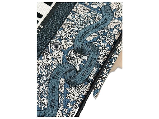 Christian Dior Book Tote Medium Ricamo Blu e Bianco Nero - vista 2
