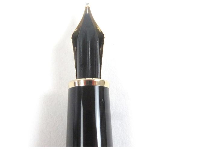 Pluma Montblanc Meisterstück 14K Negro - vista 5