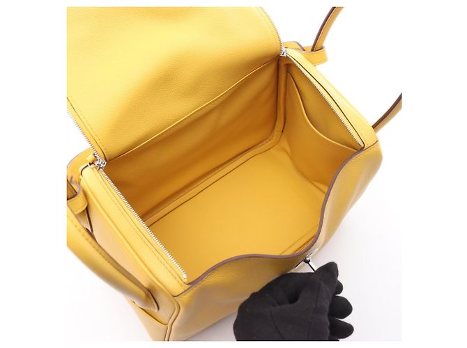 Borsa a Spalla Hermès Lindy 26 Giallo - vista 3