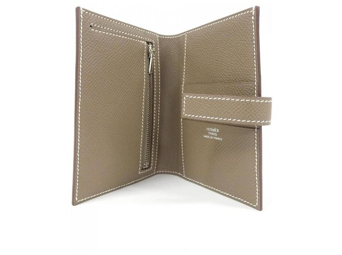 Hermès H Passant Compact Bi-Fold Wallet Taupe - view 3