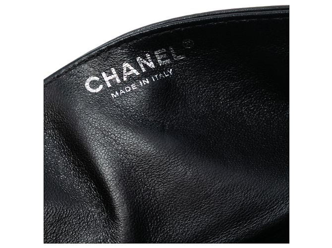 Clutch Chanel in pelle di vitello lucida trapuntata nera Reissue 2.55 con catena Nero - vista 5