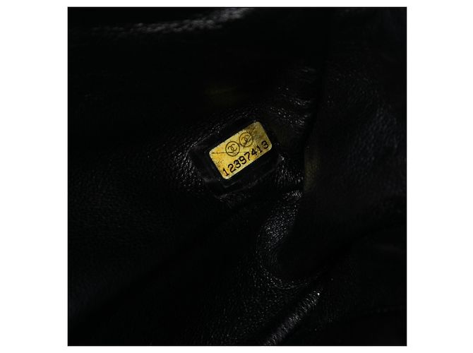 Clutch Chanel in pelle di vitello lucida trapuntata nera Reissue 2.55 con catena Nero - vista 6