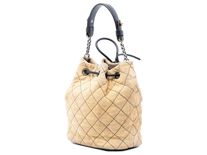 Borsa a secchiello Chanel Beige CC in scamosciato Wild Stitch - vista 2