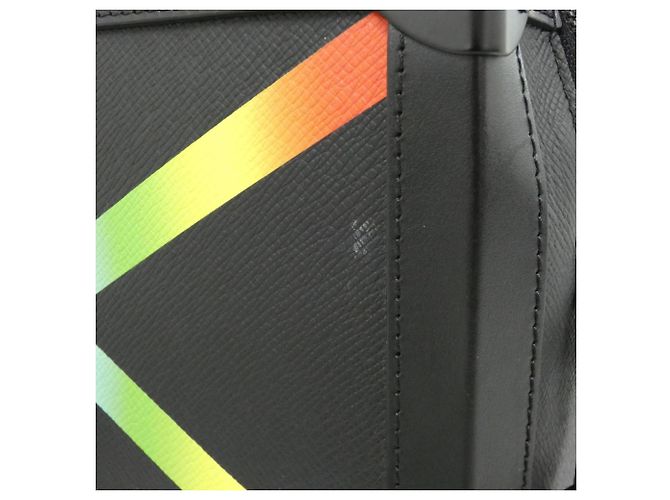 Louis Vuitton Taiga Rainbow Soft Trunk Schultertasche Schwarz - Ansicht 5