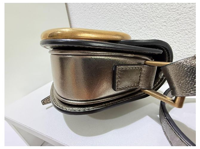 Borsa Valentino Garavani Supervee Oro in Pelle D'oro Gold hardware - vista 7