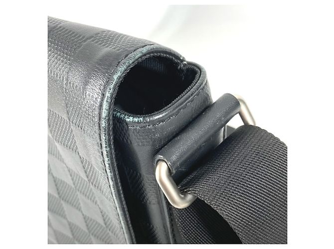Bolso District PM Damier Infini Louis Vuitton Negro - vista 10