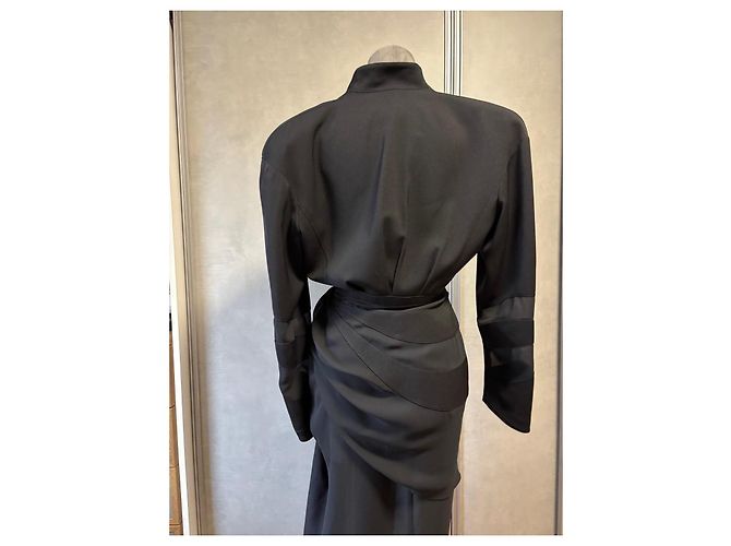 Conjunto Negro Drapado de Thierry Mugler - vista 9