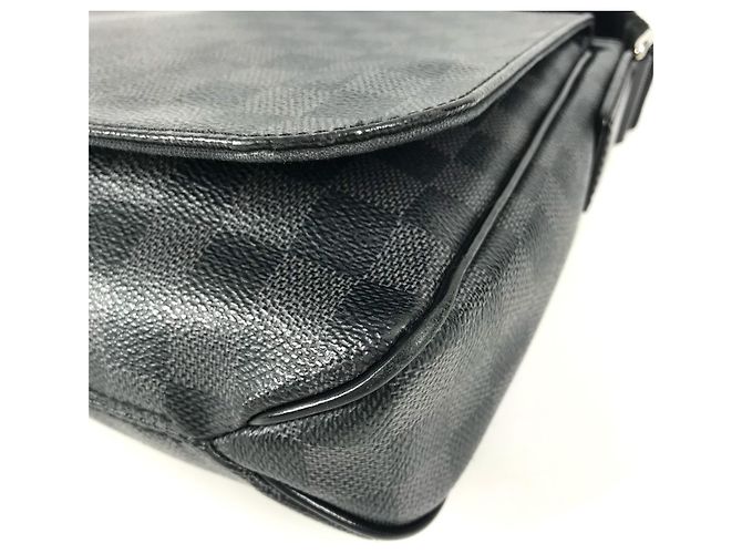 Borsa a tracolla District PM Damier Graphite di Louis Vuitton Nero - vista 6