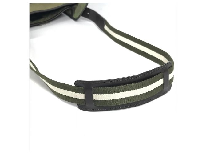 Borsa a tracolla Louis Vuitton Monogram Mini Bouzas Marie Kate Cachi - vista 8