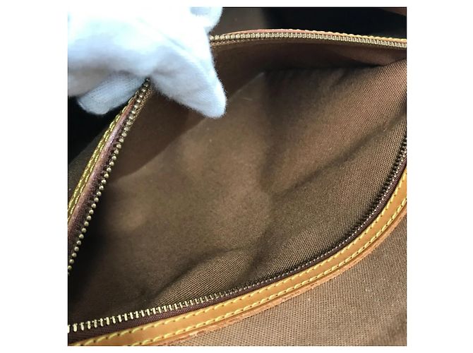 Borsa Beverly Monogram M51121 di Louis Vuitton Marrone - vista 18