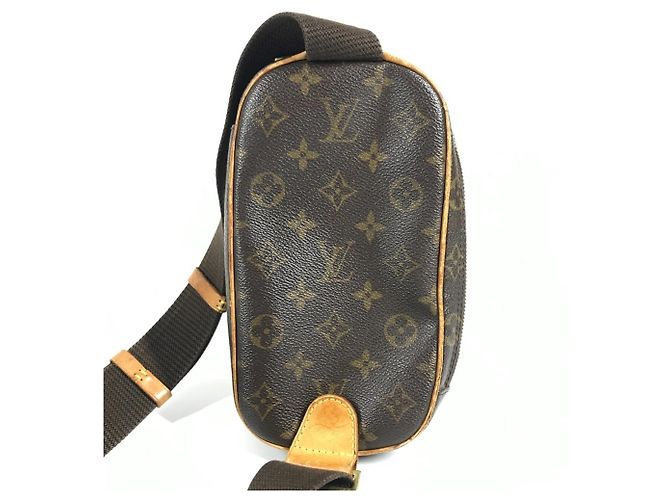 Pochette Ganjou Monograma Louis Vuitton Marrom - vista 2