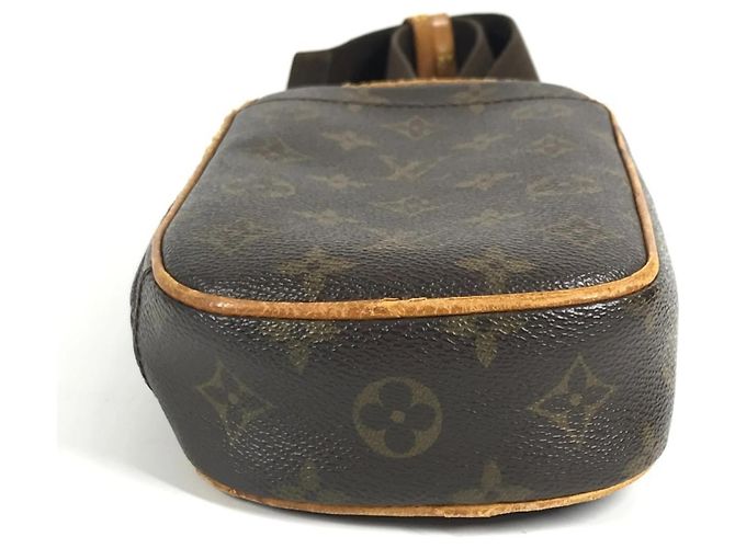 Pochette Ganjou Monograma Louis Vuitton Marrom - vista 5