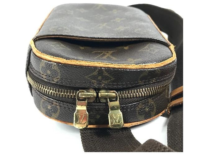 Pochette Ganjou Monograma Louis Vuitton Marrom - vista 6