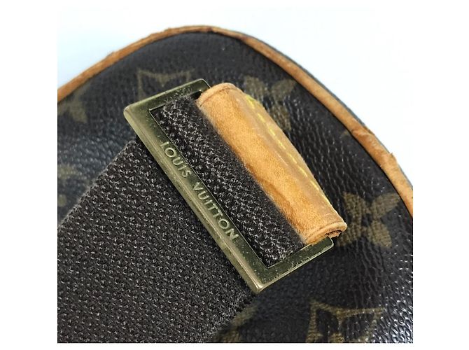 Pochette Ganjou Monograma Louis Vuitton Marrom - vista 9