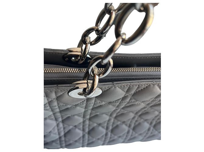 Borsa a mano Christian Dior Lady Dior in pelle grigia Grigio - vista 6