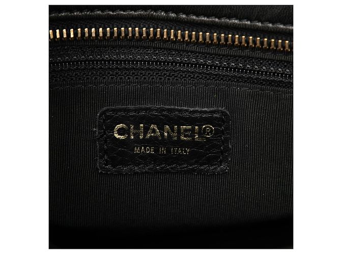 Chanel Schwarze CC Schokoladenbar Lammleder Tasche - Ansicht 5