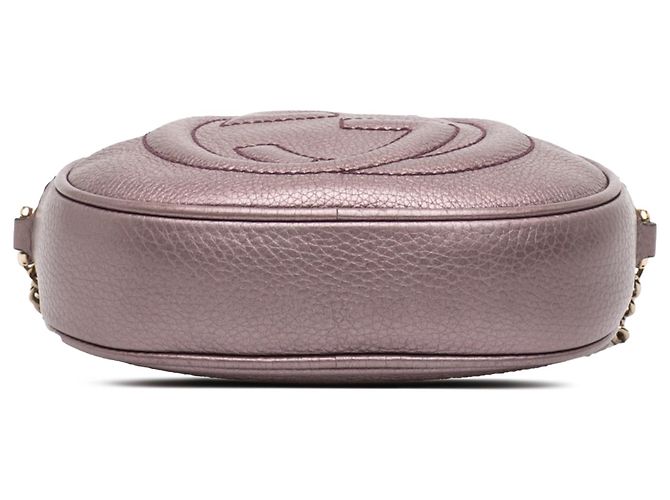 Gucci Mini in Pelle Metallica Rosa a Granulato Soho con Catena a Spalla - vista 3