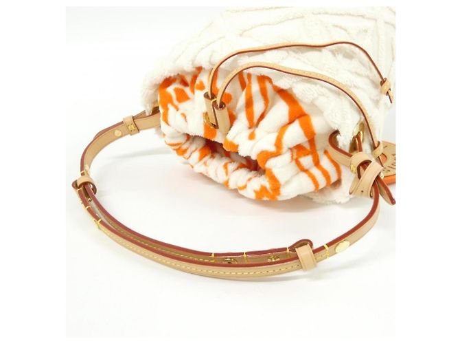 Bucket Borsa a secchiello Louis Vuitton LV By the Pool Bianco - vista 7