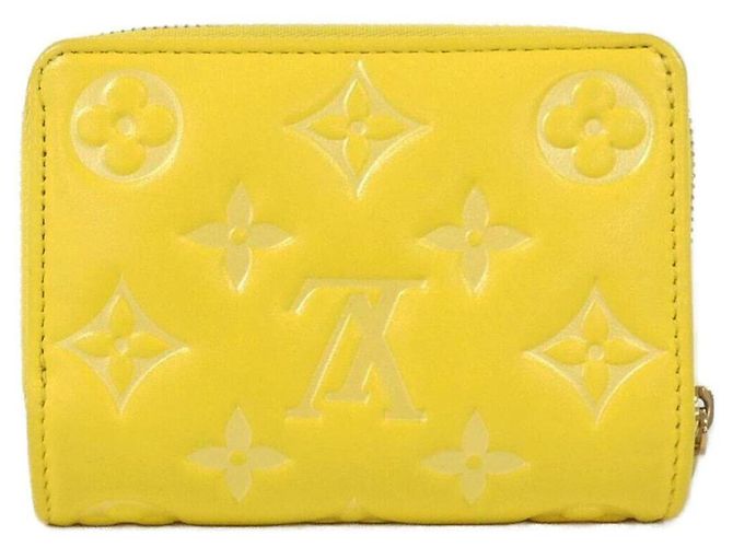 Cartera Lou Coussin Louis Vuitton Amarillo - vista 2