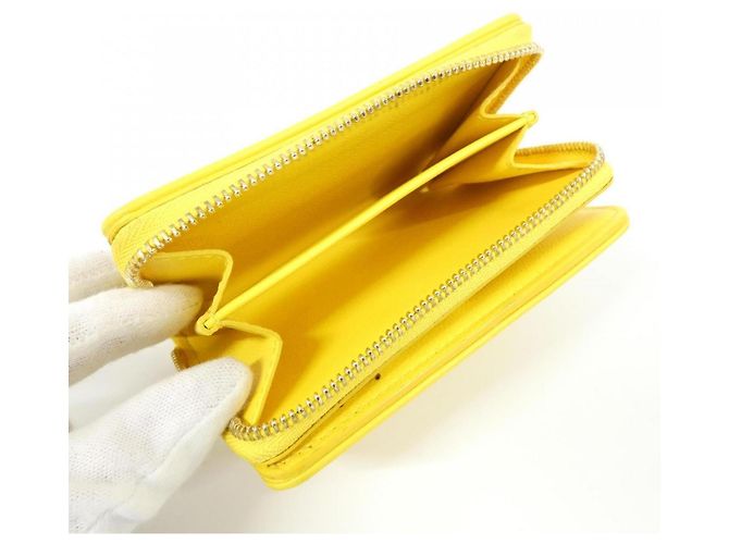 Cartera Lou Coussin Louis Vuitton Amarillo - vista 8