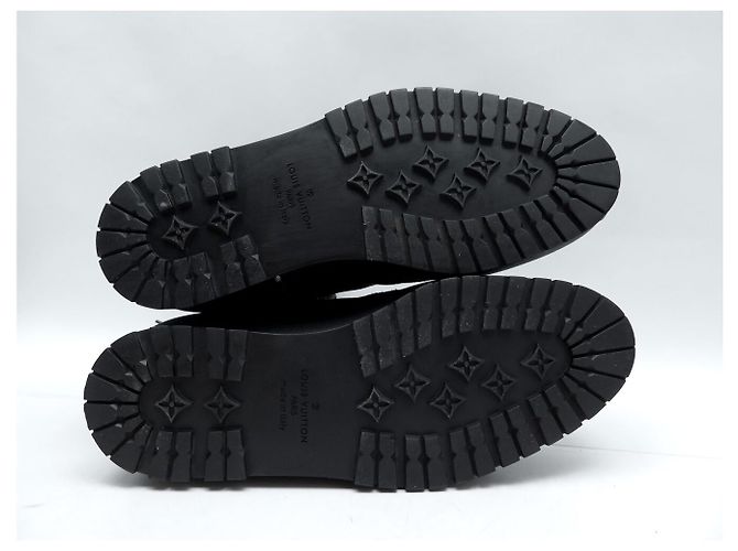 STIVALI ALLA CAVIGLIA LOUIS VUITTON HARLEM MONOGRAM ECLIPSE 6.5 41.5 FR Nero - vista 18