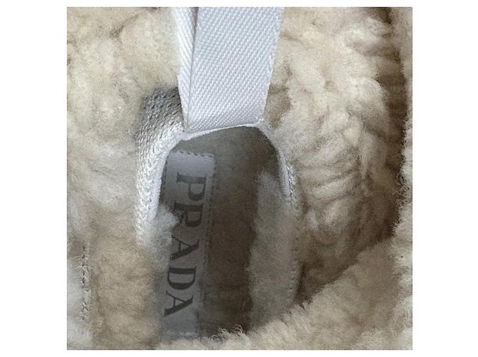 Prada Wildlederstiefel Hellbraun - Ansicht 5