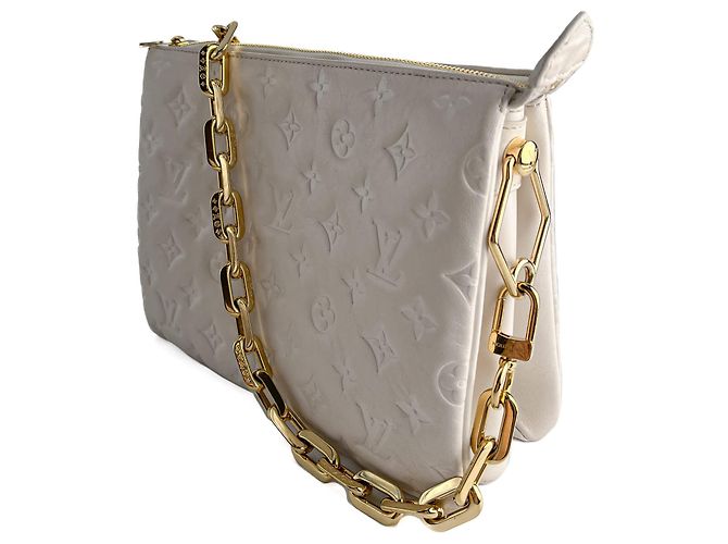 Louis Vuitton Coussin PM Pelle Empreinte Messenger Crossbody Off-White Bianco sporco - vista 10