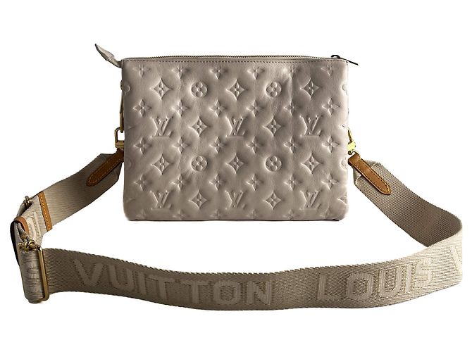 Louis Vuitton Coussin PM Pelle Empreinte Messenger Crossbody Off-White Bianco sporco - vista 7