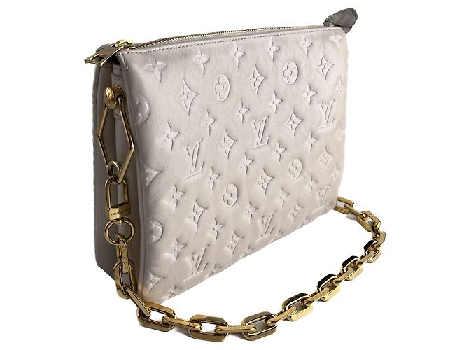 Louis Vuitton Coussin PM Pelle Empreinte Messenger Crossbody Off-White Bianco sporco - vista 9