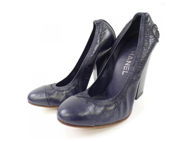 Timeless Pumps Chanel G26185 Blu Blu navy - vista 3