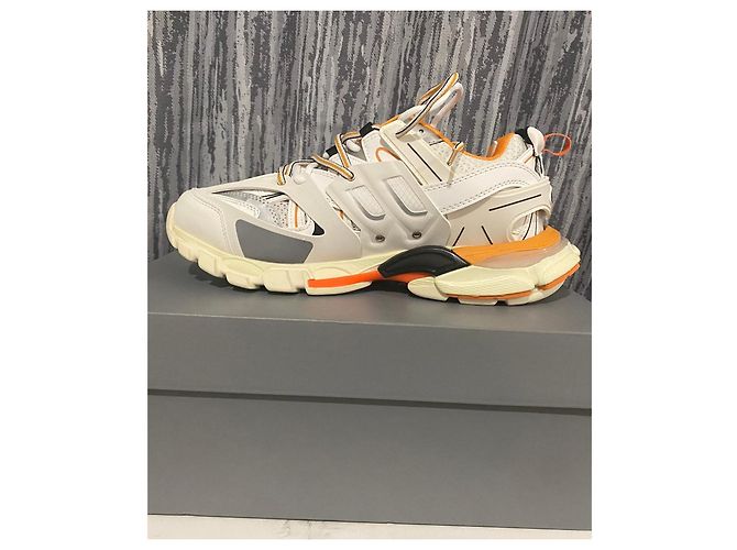 Sneakers Balenciaga Track Bianche e Arancioni Nero Bianco Arancione Grigio - vista 2