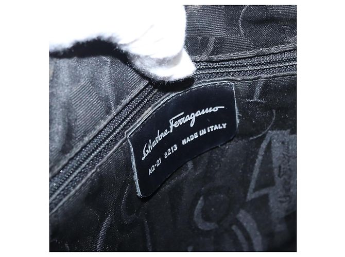 Salvatore Ferragamo Cut Out Leather and Canvas Small - vista 6