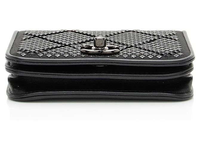 Gabrielle Chanel Mini Borsa a Spalla in Satin Cristallo con Catena Nero - vista 4