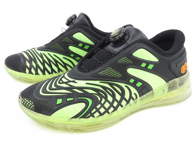 Sneakers Gucci in pelle nero e verde 620337 - vista 3