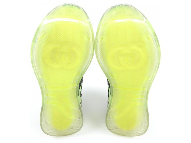 Sneakers Gucci in pelle nero e verde 620337 - vista 4