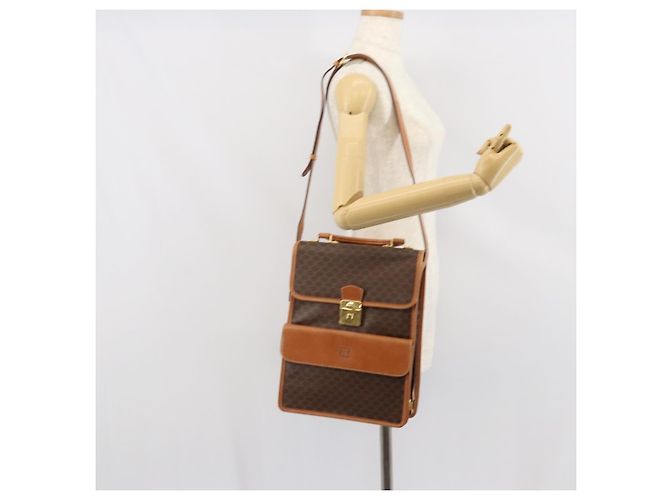 Céline Borsa a Spalla in Tela Macadam CELINE in Pelle PVC Marrone Oro Auth 164024 D'oro - vista 28