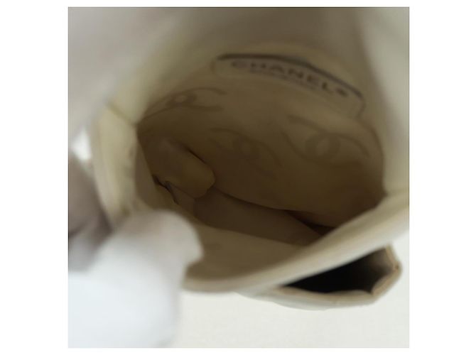 Sac à épaule CHANEL Matelassé Cambon en cuir blanc et noir CC Auth BA9742V - vue 11