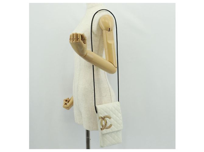 Sac à épaule CHANEL Matelassé Cambon en cuir blanc et noir CC Auth BA9742V - vue 25