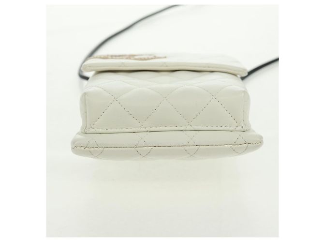Sac à épaule CHANEL Matelassé Cambon en cuir blanc et noir CC Auth BA9742V - vue 6