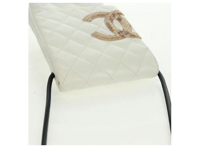 Sac à épaule CHANEL Matelassé Cambon en cuir blanc et noir CC Auth BA9742V - vue 7