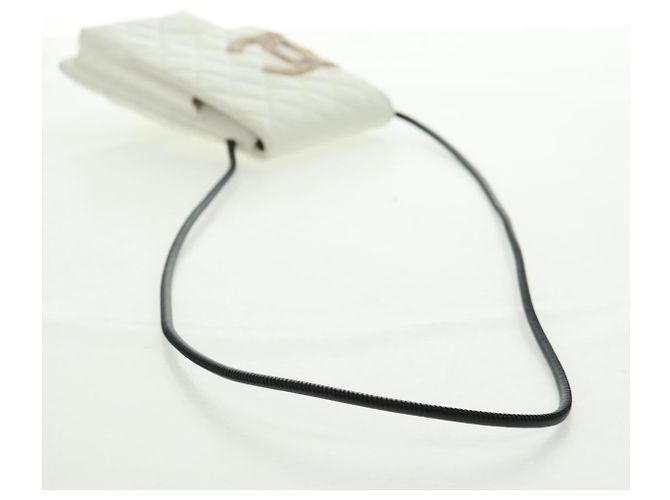 Sac à épaule CHANEL Matelassé Cambon en cuir blanc et noir CC Auth BA9742V - vue 8