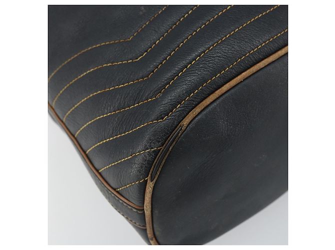 Céline CELINE Bolso de Hombro de Cuero Negro y Dorado Auth 169404 - vista 14