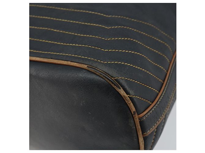 Céline CELINE Bolso de Hombro de Cuero Negro y Dorado Auth 169404 - vista 15