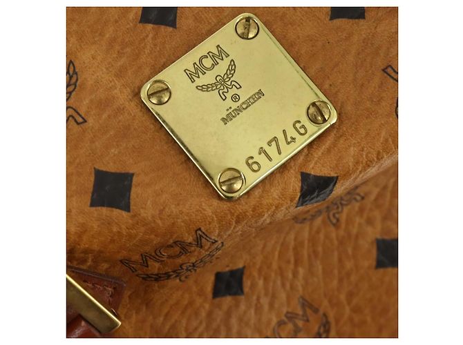 Borsa Boston Vicetos Logogram MCM in pelle PVC marrone e oro Auth 164740 D'oro - vista 12