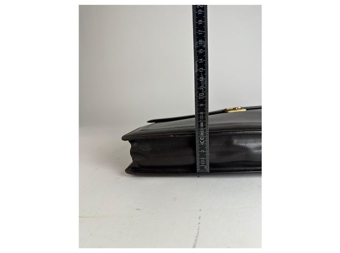 Clutch in pelle vintage Givenchy grande marrone - vista 9