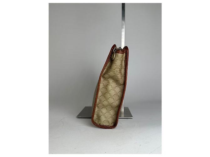 Céline Clutch in pelle monogramma Triomphe Celine Paris vintage beige marrone - vista 7
