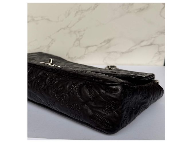 Timeless Chanel jumbo em couro de bezerro estampado símbolos da sorte Preto - vista 9