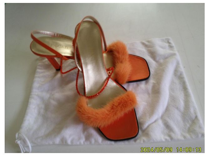 Décolleté Escada Mandarino in Pelle con Punta Aperta e Perle Arancione - vista 3